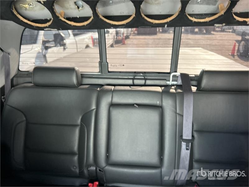 Chevrolet Silverado 1500 4x2 Crew Cab Pickup Övriga bilar
