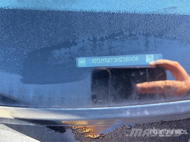 Chevrolet Silverado 1500 4x4 Crew Cab Pickup その他