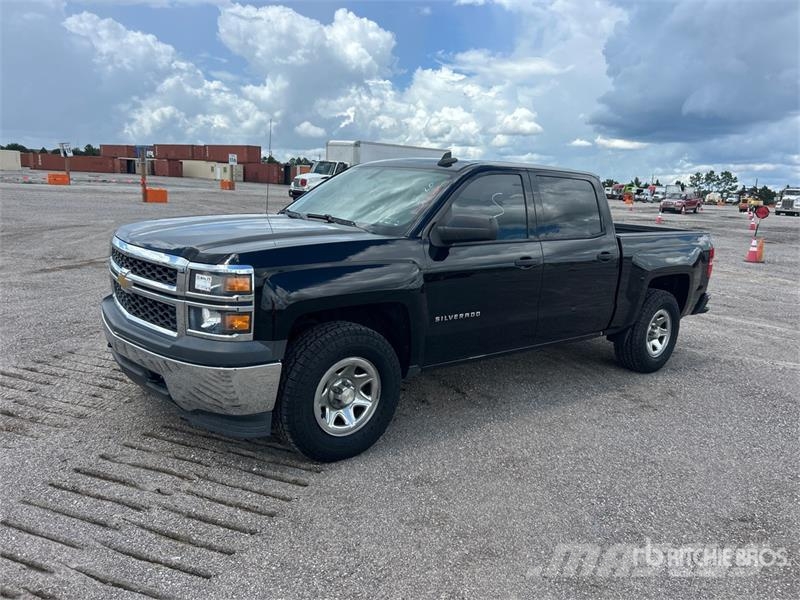 Chevrolet Silverado 1500 4x4 Crew Cab Pickup أخرى