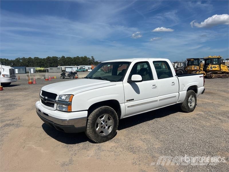 Chevrolet Silverado 1500 4x4 Crew Cab Pickup Ostalo