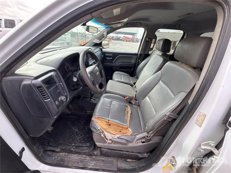 Chevrolet Silverado 1500 4x4 Crew Cab Pickup その他
