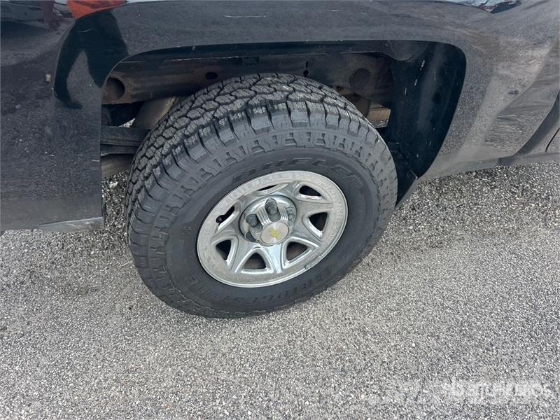 Chevrolet Silverado 1500 4x4 Crew Cab Pickup أخرى