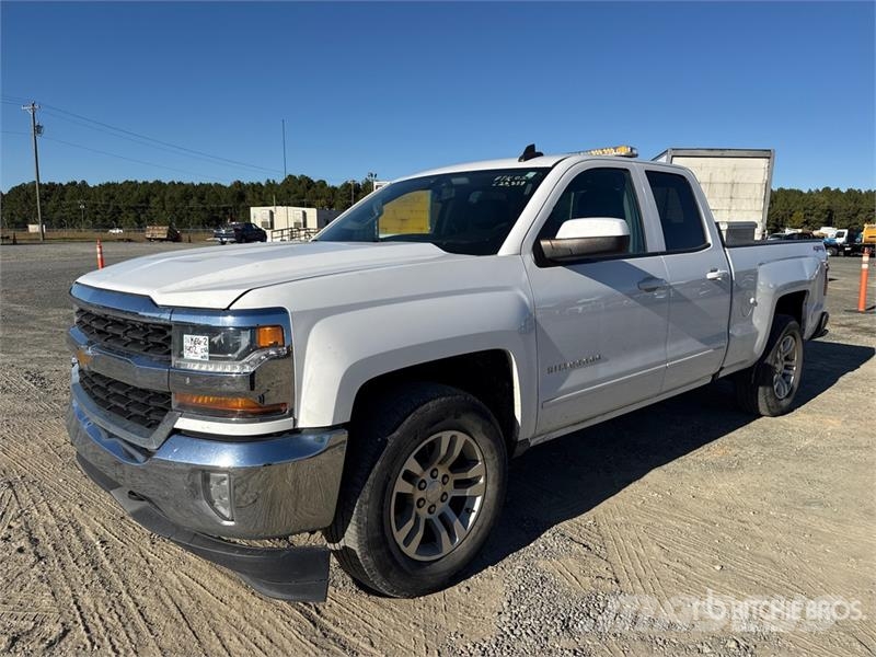 Chevrolet Silverado 1500 LD 4x4 Dual Cab Pickup Ostalo