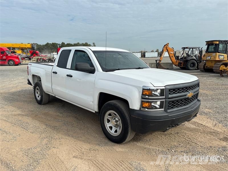 Chevrolet Silverado 1500 4x4 Crew Cab Pickup その他