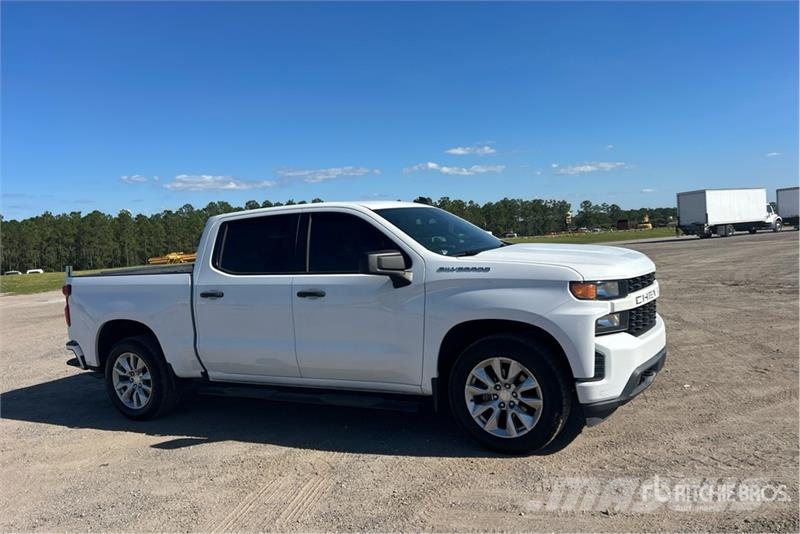 Chevrolet Silverado 1500 4x2 Crew Cab Pickup Inne