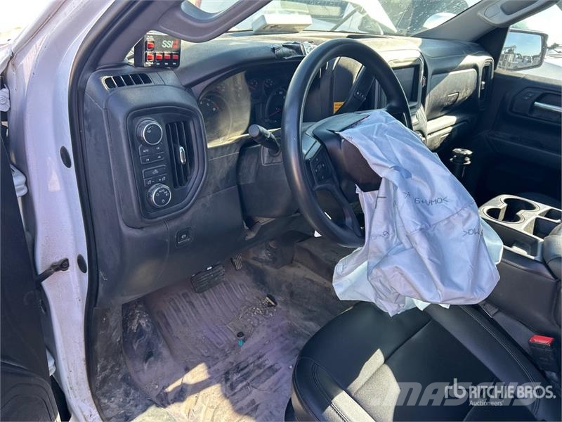 Chevrolet Silverado 1500 Z71 4x4 Crew Cab Pickup Ostalo