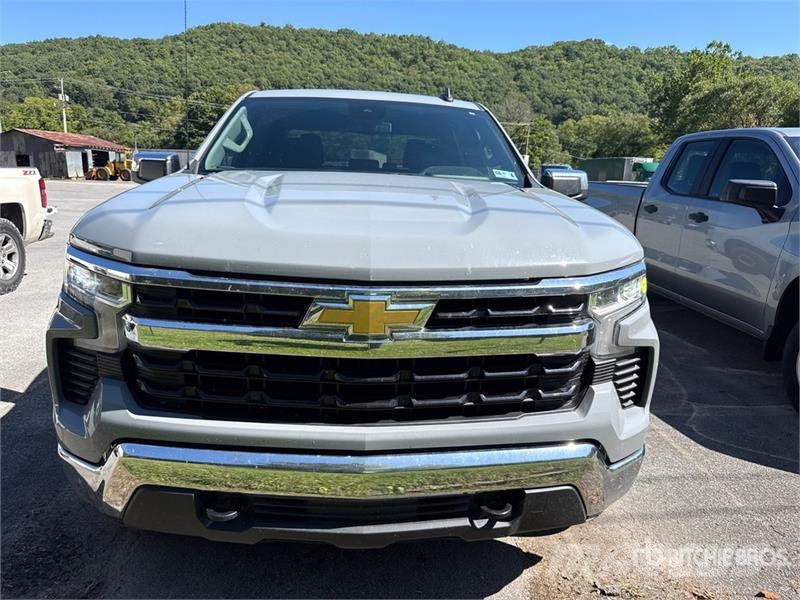 Chevrolet Silverado 1500 LT 4x4 Crew Cab Pickup Andere Transporter