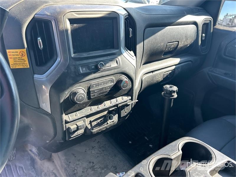 Chevrolet Silverado 1500 Z71 4x4 Crew Cab Pickup Ostalo
