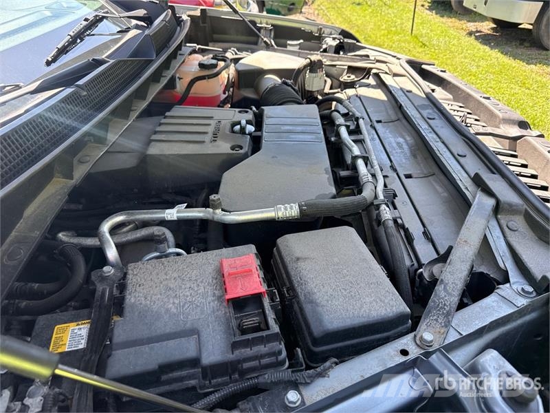 Chevrolet Silverado 1500 Silverado 4x4 Dual Cab Pickup Други
