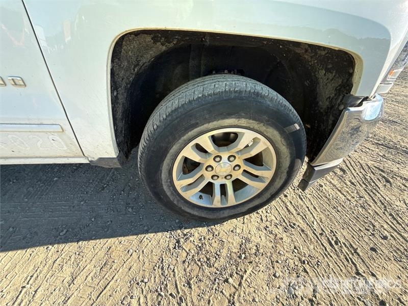 Chevrolet Silverado 1500 LD 4x4 Dual Cab Pickup Ostalo