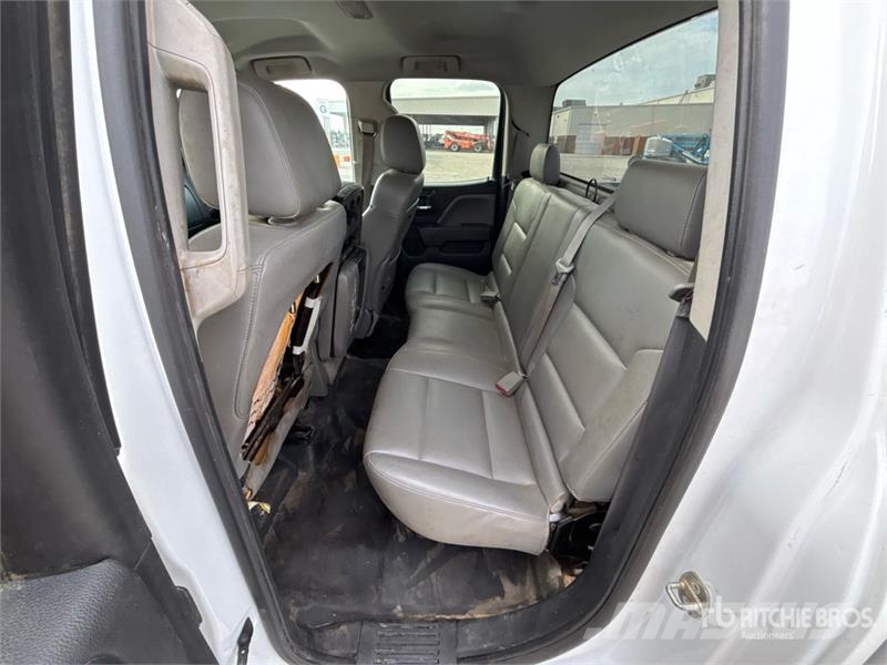 Chevrolet Silverado 1500 4x4 Crew Cab Pickup その他
