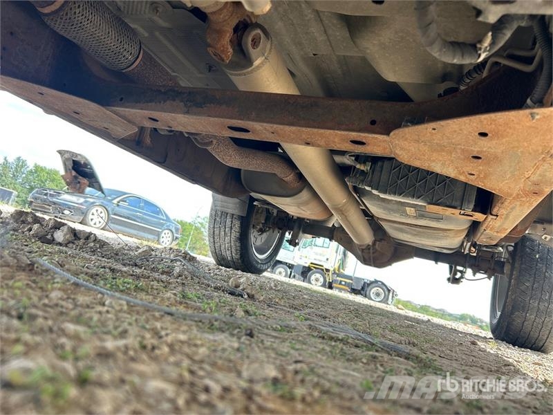 Chevrolet Silverado 1500 4x4 Extended Cab Pickup (Inoperable 其他