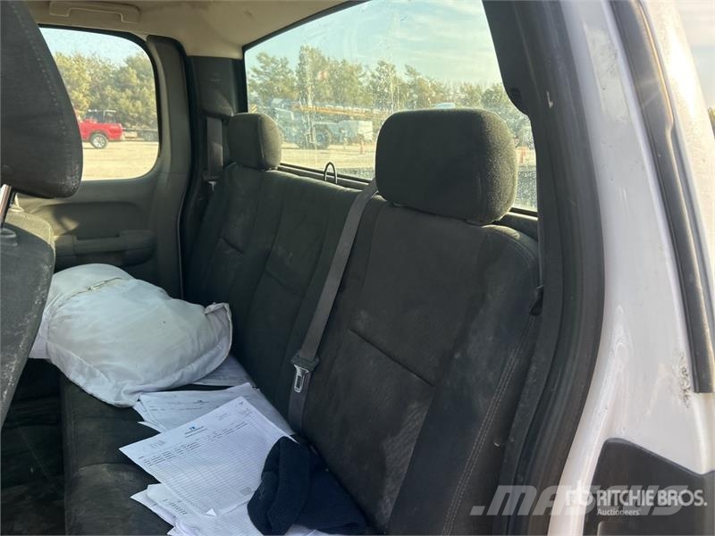 Chevrolet Silverado 1500 4x2 Extended Cab Pickup 其他