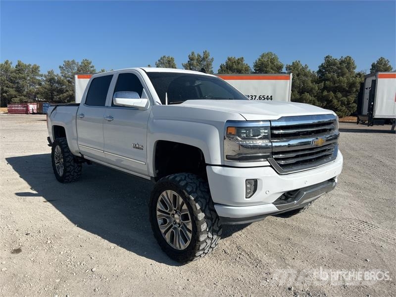Chevrolet Silverado 1500 4x2 Crew Cab Pickup Övriga bilar