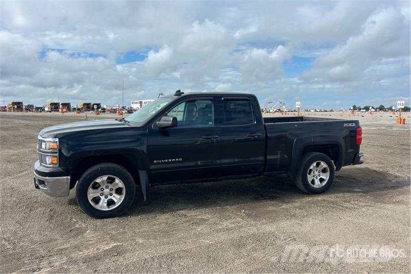 Chevrolet Silverado 1500 4x4 Extended Cab Pickup Drugi