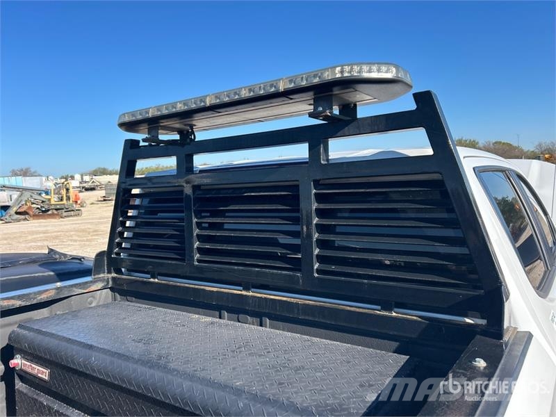 Chevrolet Silverado 1500 Z71 4x4 Crew Cab Pickup Ostalo