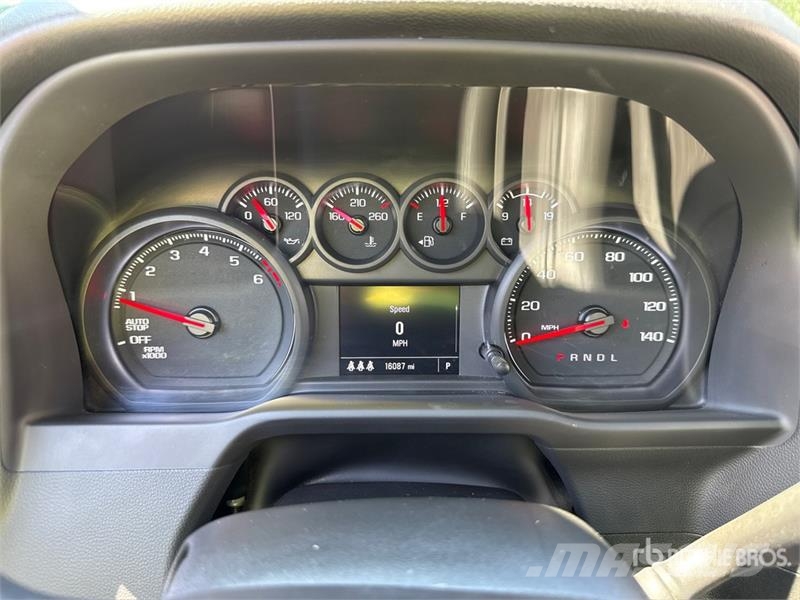 Chevrolet Silverado 1500 Silverado 4x4 Dual Cab Pickup Други