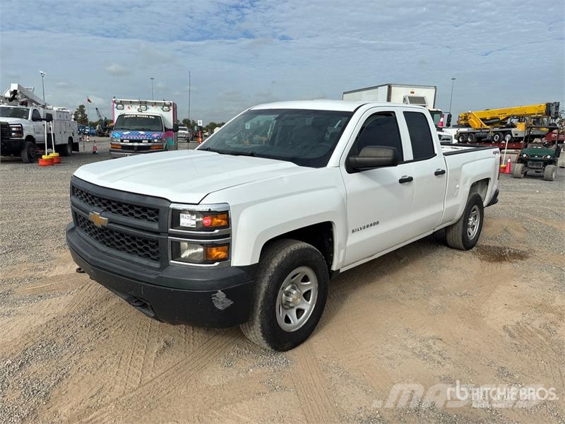 Chevrolet Silverado 1500 4x4 Crew Cab Pickup その他