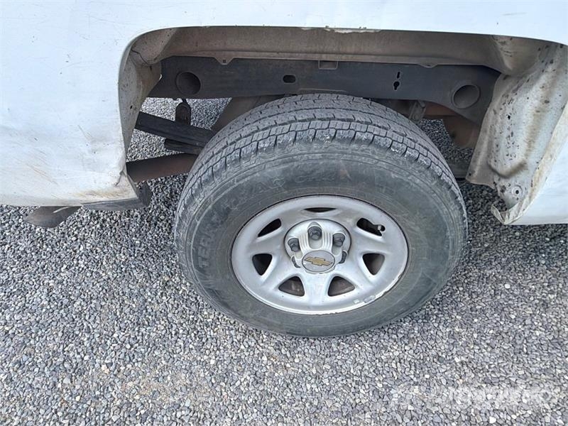 Chevrolet Silverado 1500 4x2 Crew Cab Pickup Muu