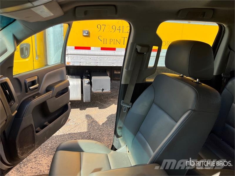 Chevrolet Silverado 1500 4x4 Crew Cab Pickup Drugi