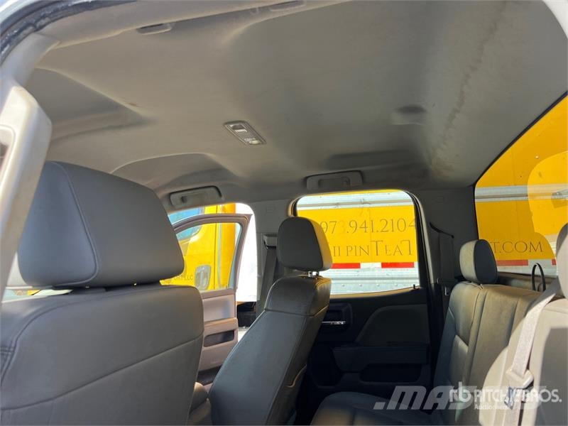 Chevrolet Silverado 1500 4x4 Crew Cab Pickup Drugi
