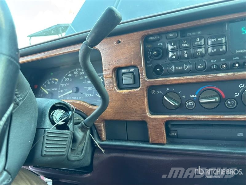 Chevrolet Silverado 1500 4x2 Pickup Outros