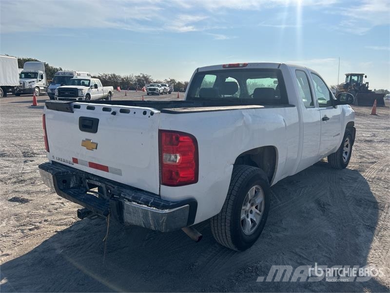 Chevrolet Silverado 1500 4x2 Extended Cab Pickup 其他