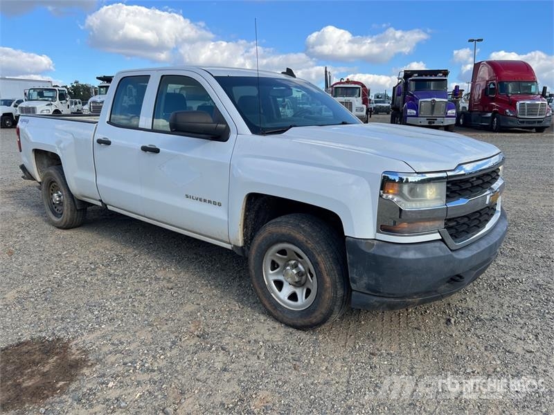 Chevrolet Silverado 1500 4x4 Crew Cab Pickup Drugi