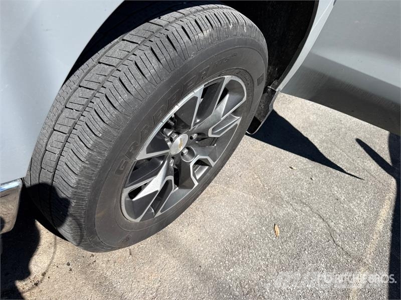 Chevrolet Silverado 1500 LT 4x4 Crew Cab Pickup Andere Transporter
