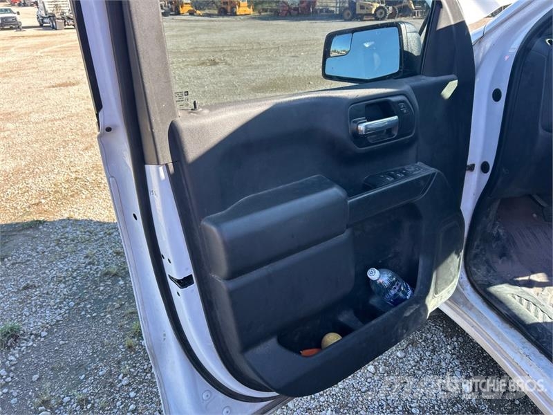 Chevrolet Silverado 1500 Z71 4x4 Crew Cab Pickup Ostalo