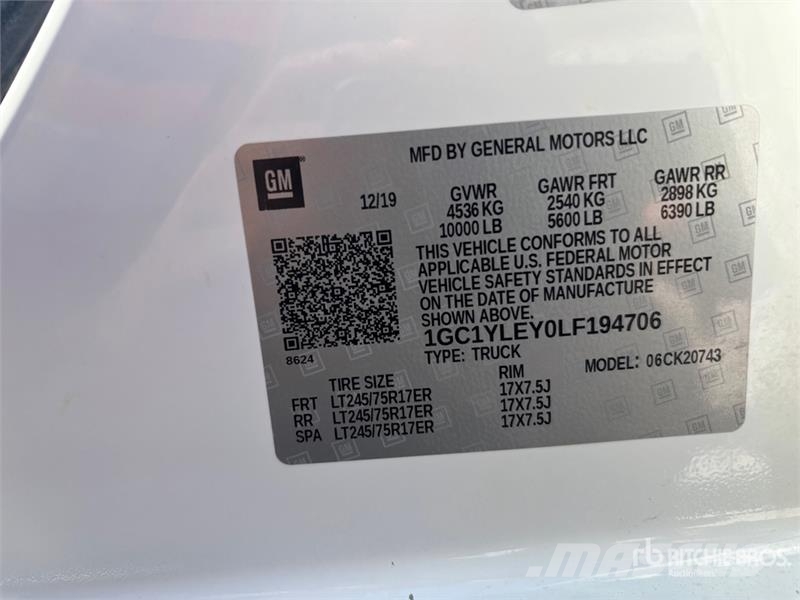 Chevrolet Silverado 2500 HD 4x4 Crew Cab Pickup (Inoperable) Citi