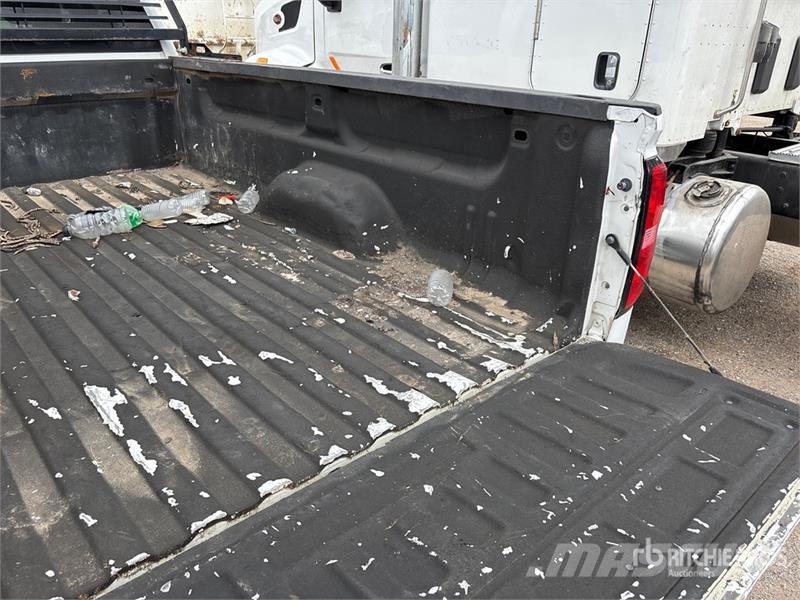 Chevrolet Silverado 2500 HD 4x4 Crew Cab Pickup Other