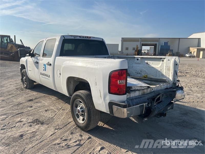 Chevrolet Silverado 2500 HD 4x2 Crew Cab Pickup 其他