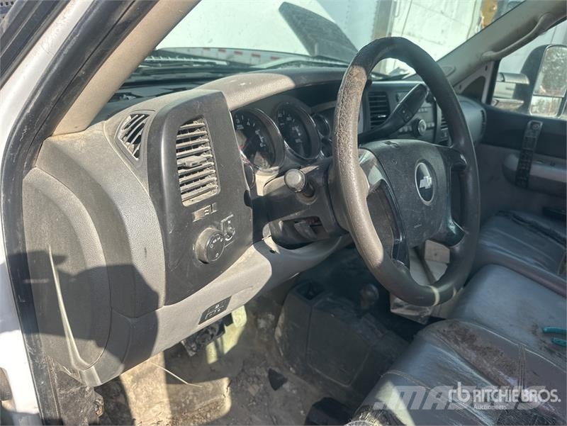 Chevrolet Silverado 2500HD Flatbed kamyonlar