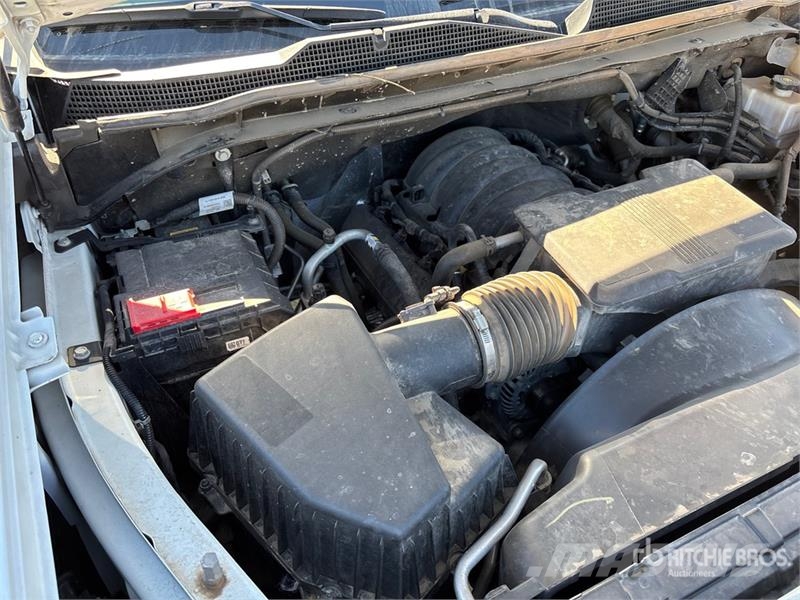 Chevrolet Silverado 2500 HD Custom 4x4 Crew Cab Pickup Furgoni altro