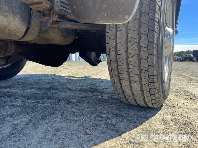 Chevrolet Silverado 2500HD 4x4 Crew Cab Pickup Otros