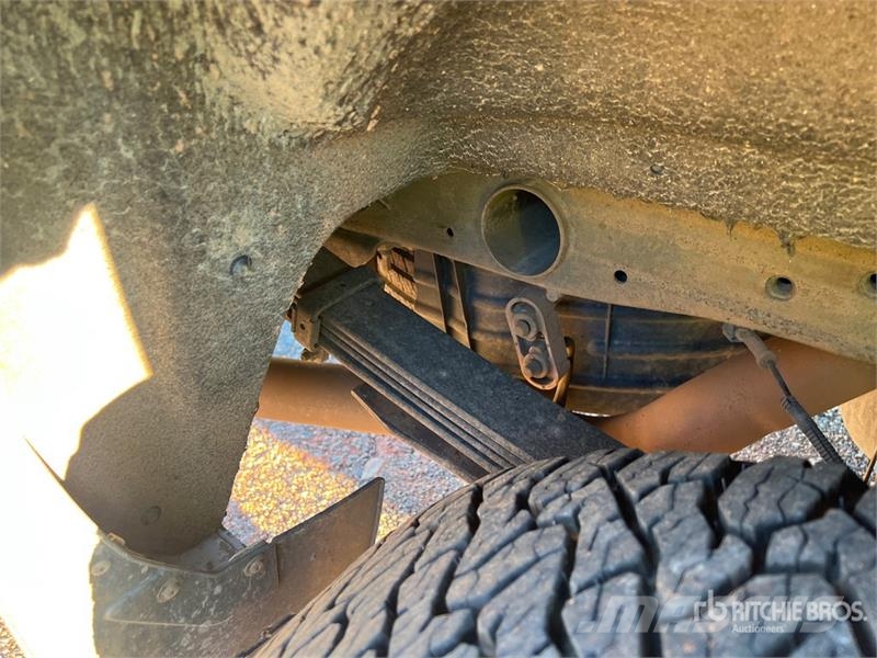 Chevrolet Silverado 2500HD 4x4 Crew Cab Pickup 其他