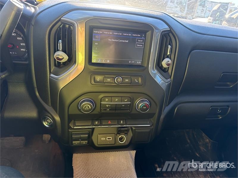 Chevrolet Silverado 2500 HD 4x4 Crew Cab Pickup Autre fourgon / utilitaire