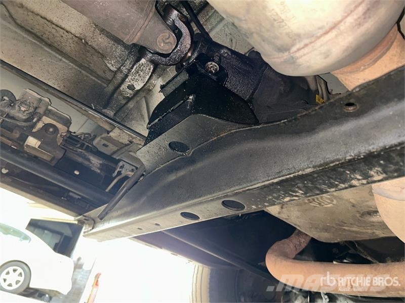 Chevrolet Silverado 2500 4x2 Pickup Diger