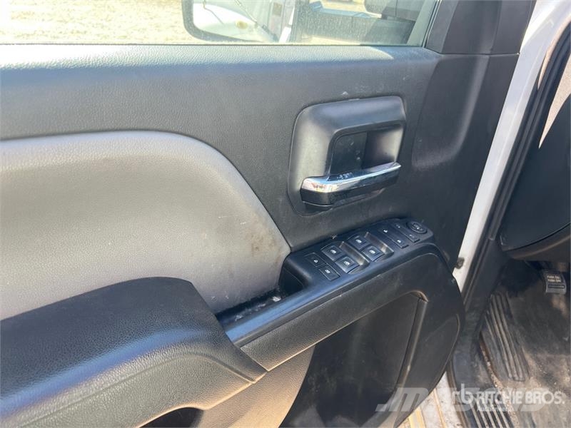 Chevrolet Silverado 2500HD 4x2 Crew Cab Pickup その他
