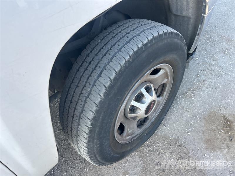 Chevrolet Silverado 2500 HD 4x2 Crew Cab Pickup 其他