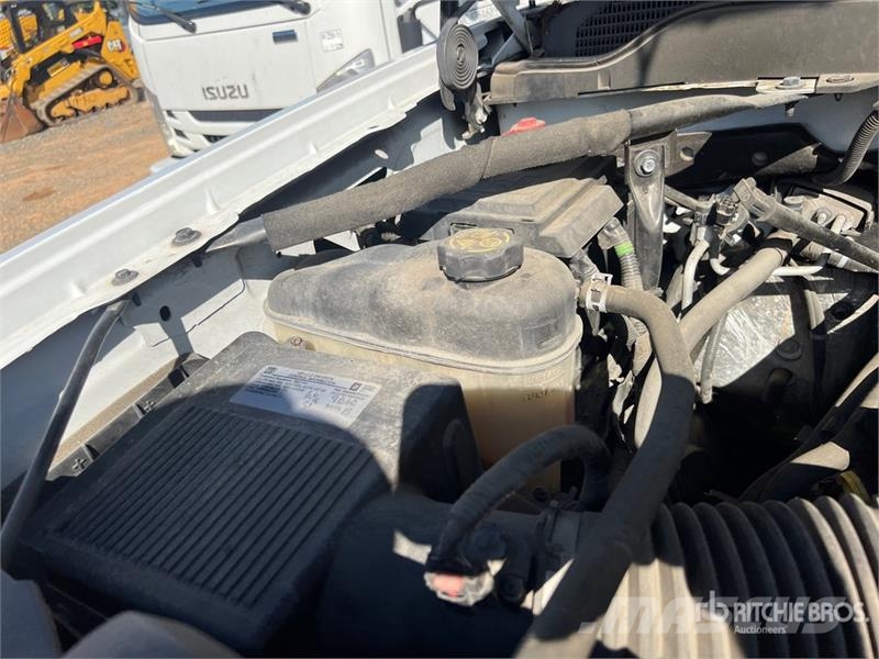 Chevrolet Silverado 2500HD 4x2 Crew Cab Pickup その他