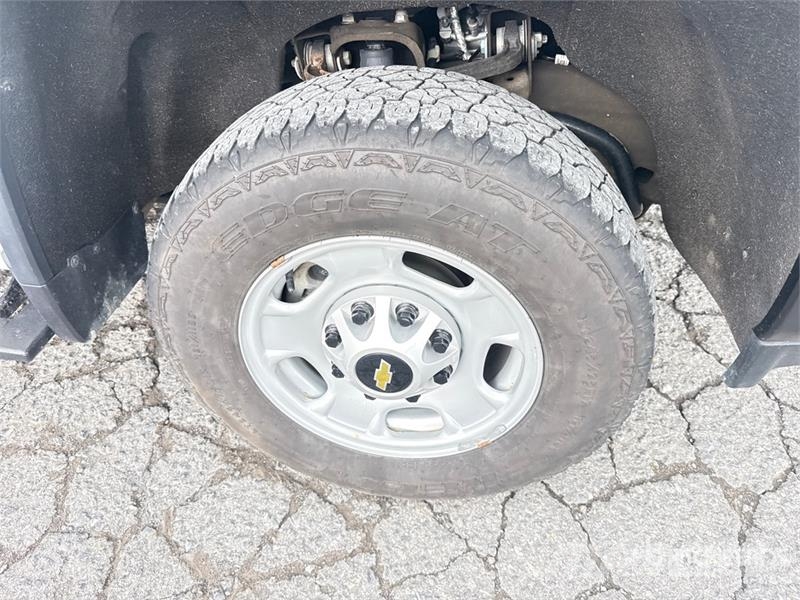 Chevrolet Silverado 2500 4x4 Utility Truck Pikapai / Bortiniai sunkvežimiai