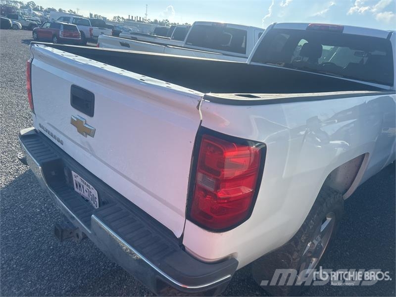 Chevrolet Silverado 2500 HD 4x2 Dual Cab Pickup (Inoperable) 其他