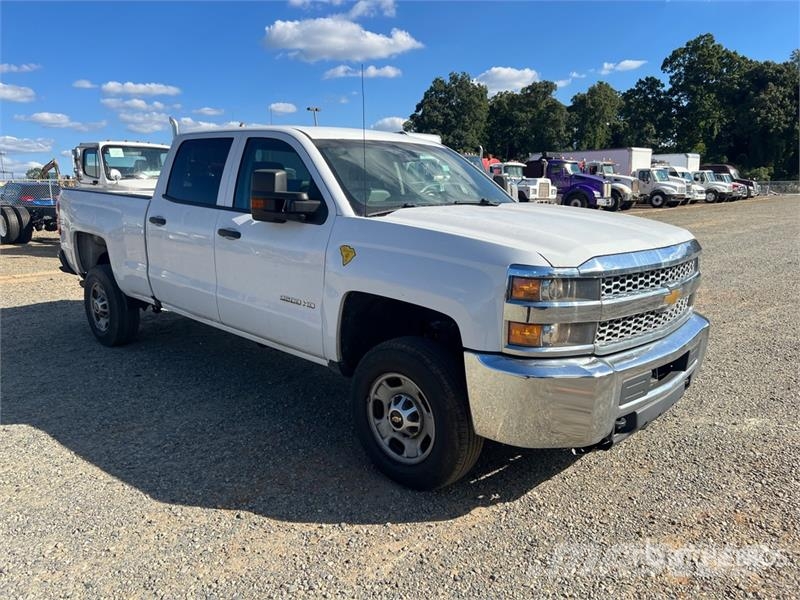 Chevrolet Silverado 2500HD 4x2 Crew Cab Pickup その他