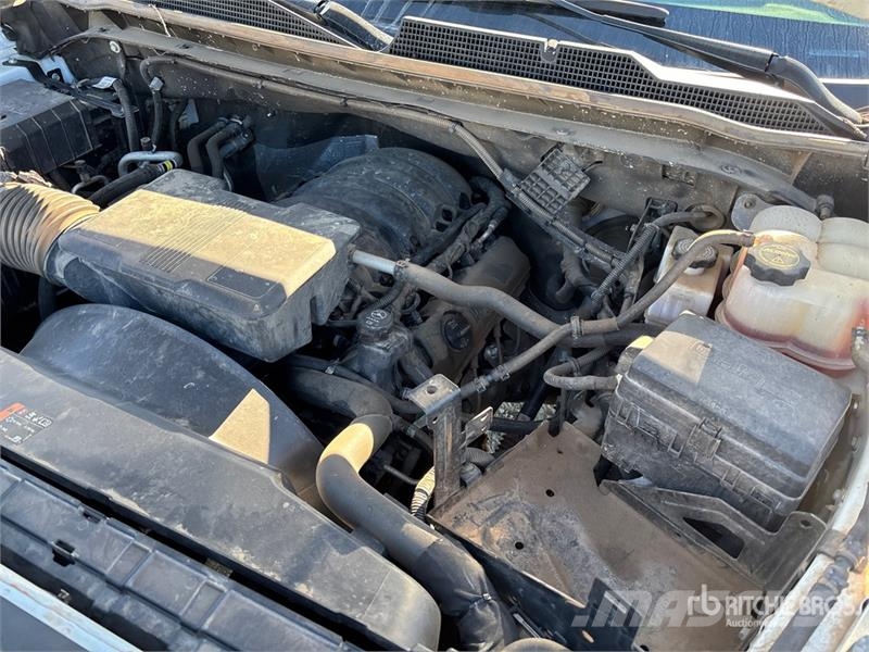 Chevrolet Silverado 2500 HD Custom 4x4 Crew Cab Pickup Furgoni altro