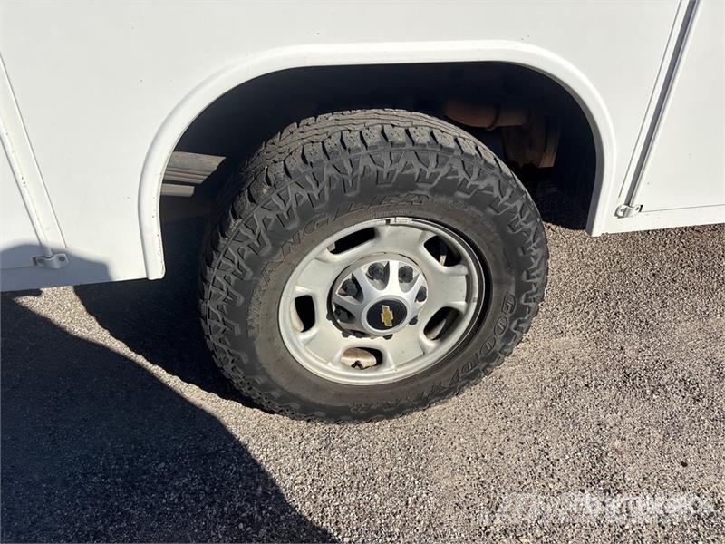 Chevrolet Silverado 2500HD 4x2 Extended Cab Utility Truck Pick up/Platou