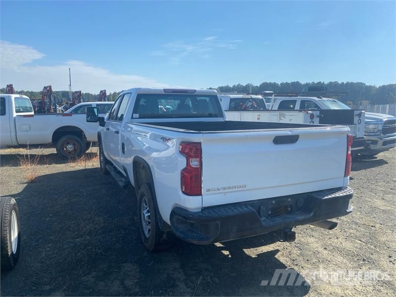 Chevrolet Silverado 2500 HD 4x4 Crew Cab Pickup Ostalo