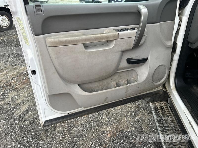 Chevrolet Silverado 2500HD 4x4 Crew Cab Utility Truck Pick up/Dropside