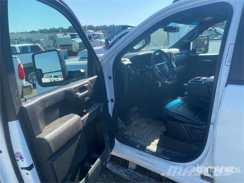 Chevrolet Silverado 2500 HD 4x4 Crew Cab Pickup Ostalo
